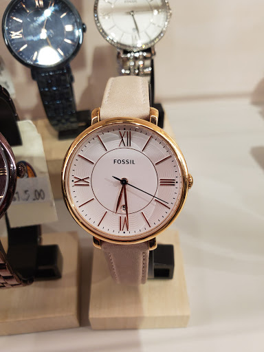 Stores to buy women's watches Toronto