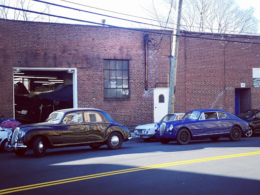 Auto Repair Shop «Dominick European Car Repair», reviews and photos, 148 Ferris Ave, White Plains, NY 10603, USA