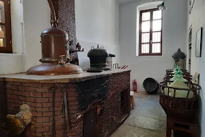 Kitron Naxou, Distillery M. G. Vallindras image