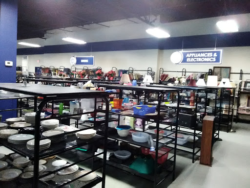 Thrift Store «Goodwill Thrift Store - Gainesville North», reviews and photos, 1223 NW 23 Ave, Gainesville, FL 32609, USA