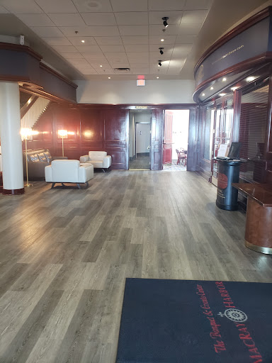 Marina «MacRay Harbor», reviews and photos, 30675 N River Rd, Harrison Charter Township, MI 48045, USA