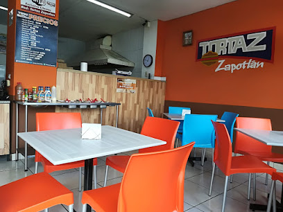 Tortas Zapotlán - C. Efrain Buenrostro 1A, Centro, 49000 Cd Guzman, Jal., Mexico