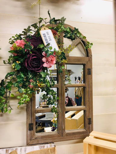 Florist «The Finishing Touch Florist», reviews and photos, 215 Kings Hwy #101, Fredericksburg, VA 22405, USA