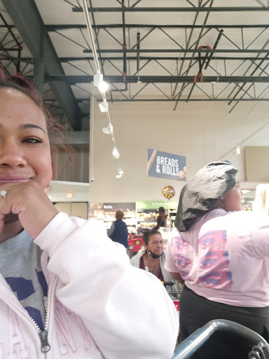 Grocery Store «Giant Food Stores», reviews and photos, 4930 Edgmont Ave, Brookhaven, PA 19015, USA