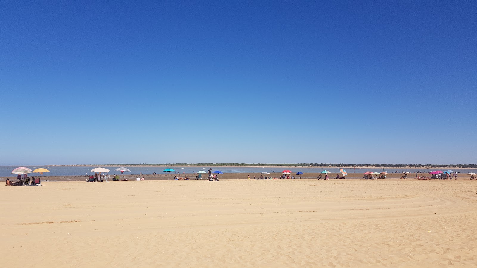 Foto av Playa de las Piletas med lång rak strand