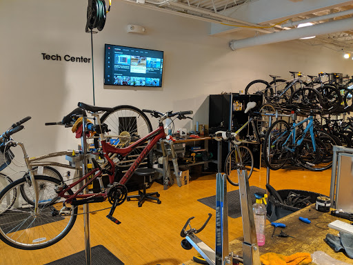 Bicycle Store «Trek Bicycle Store Cincinnati», reviews and photos, 9695 Kenwood Rd, Cincinnati, OH 45242, USA