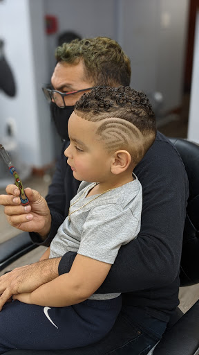 Barber Shop «Cut City Barbershop and Salon», reviews and photos, 10 Hayestown Ave, Danbury, CT 06811, USA