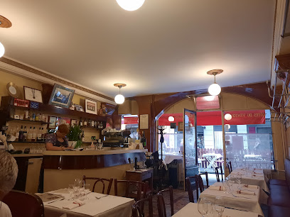 Café du Jura - Bouchon Lyonnais - 25 Rue Tupin, 69002 Lyon, France