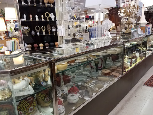 Tom's Fine Furniture & Collectables Store #1