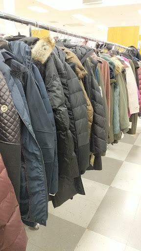 Department Store «T.J. Maxx», reviews and photos, 701 N Milwaukee Ave #252, Vernon Hills, IL 60061, USA