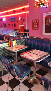 Atmosphère du Restaurant américain Memphis - Restaurant Diner à Mâcon - n°13