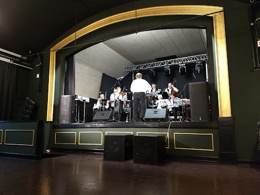 B & W Live in Haslev, Varde