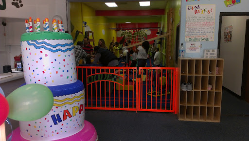 Tutoring Service «Oodles - Birthday Parties - Kids Gym - Learning Center», reviews and photos, 19101 Bloomfield Ave, Cerritos, CA 90703, USA