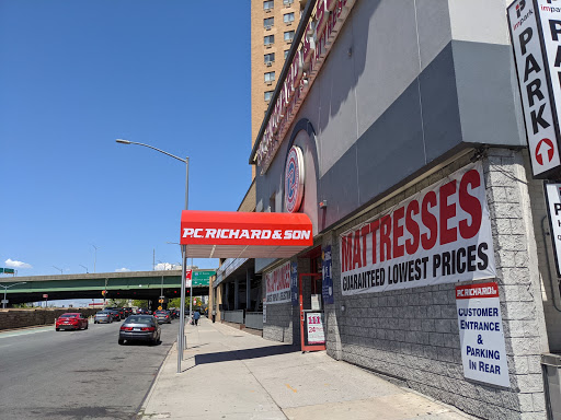 P.C. Richard & Son, 92-63 Queens Blvd, Rego Park, NY 11374, USA, 