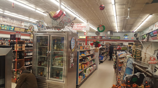 Liquor Store «Pearl Street Beverage», reviews and photos, 240 Pearl St, Burlington, VT 05401, USA