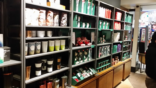 Shopping Mall «Lloyd Center», reviews and photos, 2201 Lloyd Center, Portland, OR 97232, USA