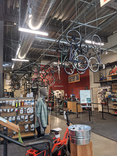 Camping Store «REI», reviews and photos, 2700 Seaglass Way, Oxnard, CA 93036, USA