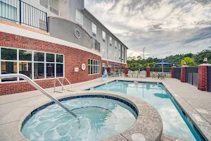 Holiday Inn Express & Suites Foley - N Gulf Shores, an IHG Hotel image