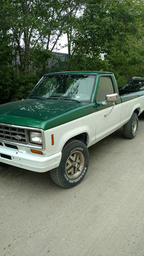 Auto Body Shop «Maaco Collision Repair & Auto Painting», reviews and photos, 140 S Azar Ave, Glen Burnie, MD 21060, USA