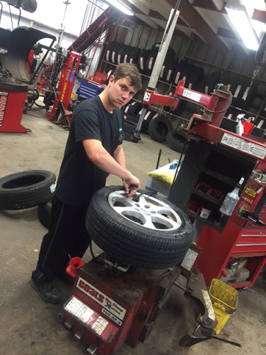 Auto Repair Shop «ATLAS TIRE & AUTOMOTIVE», reviews and photos, 1530 US-190, Covington, LA 70433, USA