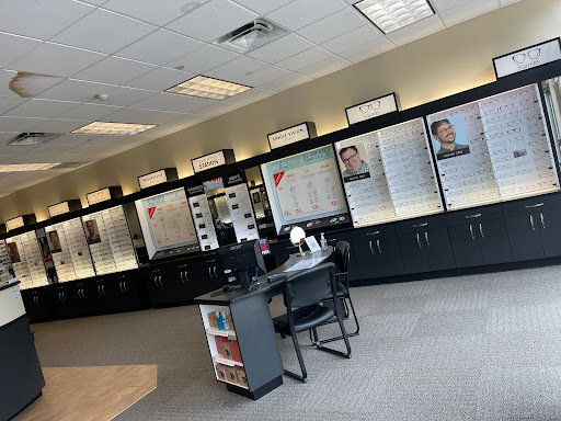 Eye Care Center «Visionworks - Miracle Marketplace», reviews and photos, 3301 Coral Way #102A, Miami, FL 33145, USA