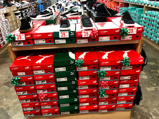 Shoe Store «Shoe City», reviews and photos, 4170 E Willow St, Long Beach, CA 90815, USA