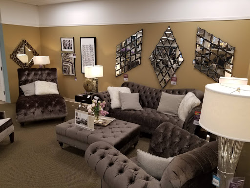 Furniture Store «Raymour & Flanigan Furniture and Mattress Store», reviews and photos, 85 Viewmont Mall, Scranton, PA 18508, USA