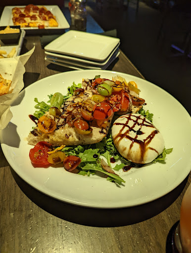 Sports Bar «Dave & Busters», reviews and photos