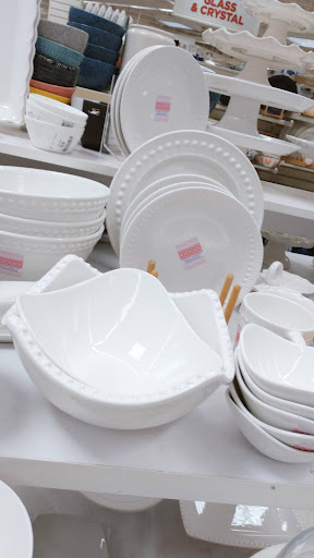 Department Store «Marshalls & HomeGoods», reviews and photos, 6128 Grand Ave, Gurnee, IL 60031, USA