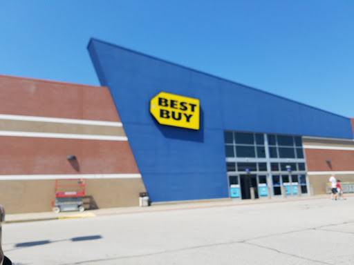 Electronics Store «Best Buy», reviews and photos, 6670 Edwardsville Crossing Dr, Edwardsville, IL 62025, USA