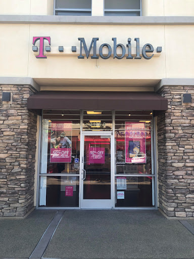 Cell Phone Store «T-Mobile», reviews and photos, 3195 Zinfandel Dr #2, Rancho Cordova, CA 95670, USA