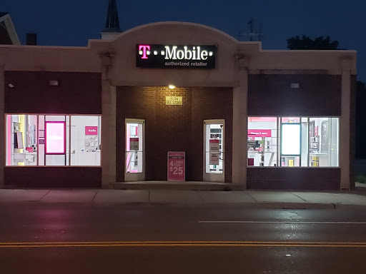 Cell Phone Store «T-Mobile», reviews and photos, 6800 Schaefer Rd, Dearborn, MI 48126, USA