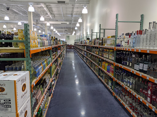 Liquor Store «Warehouse Wine & Liquor», reviews and photos, 113 Mill Plain Rd #6, Danbury, CT 06811, USA