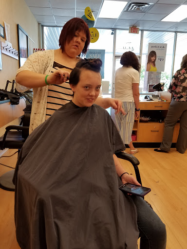 Hair Salon «Holiday Hair», reviews and photos, 44 Natural Springs Rd, Gettysburg, PA 17325, USA