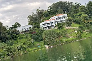 Inn on the lake kibuye image