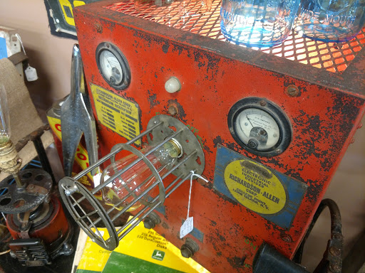 Grocery Store «Troutt Old Time General Store And Market», reviews and photos, 433 N 4th St, Paducah, KY 42001, USA