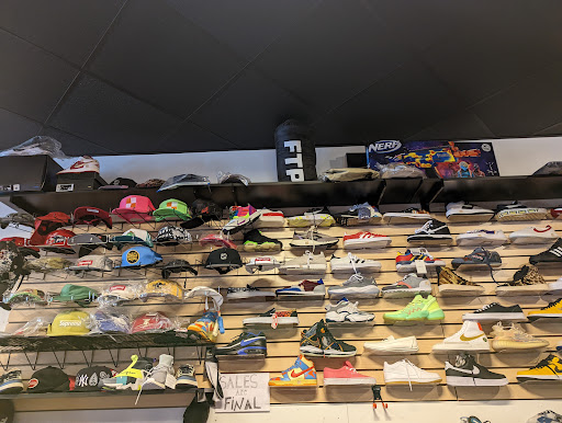 Grocery Store «La Bodega Latina Grocery Store», reviews and photos, 863 Congress St, Portland, ME 04102, USA