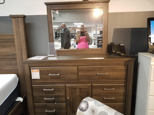 Furniture Store «Ashley HomeStore», reviews and photos, 2233 Flatbush Ave, Brooklyn, NY 11234, USA
