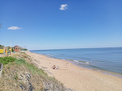 Photo de Majak Beach avec rivage droit, long