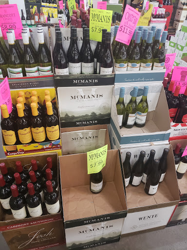 Liquor Store «Chambers Wine and Liquor», reviews and photos, 15260 E Iliff Ave, Aurora, CO 80014, USA