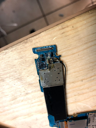 Phone Repair Service «Blue Point Repair», reviews and photos, 14526 Sherman Way c, Van Nuys, CA 91405, USA