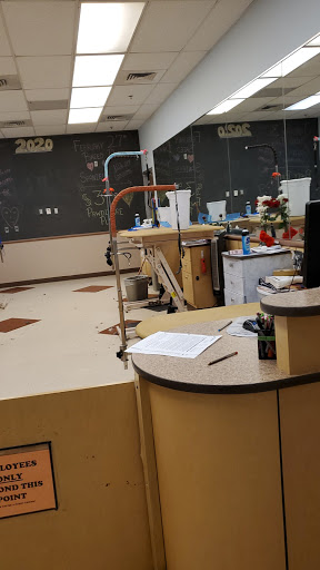 Pet Supply Store «PetSmart», reviews and photos, 5 Main St, East Hartford, CT 06118, USA