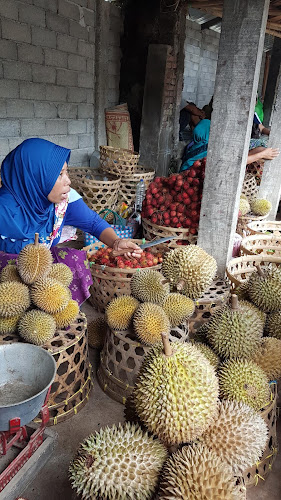 Pasar Buah Karang Bayan