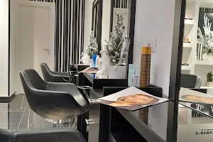 Hairstudio's Arzano image