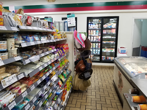 Convenience Store «7-Eleven», reviews and photos, 590 NE 125th St, North Miami, FL 33161, USA