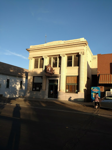 Restaurant «Valley Oak Food & Fuel», reviews and photos, 14165 River Rd, Walnut Grove, CA 95690, USA