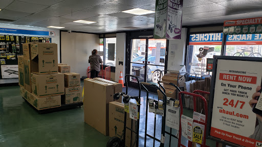 Truck Rental Agency «U-Haul Moving & Storage of Chatsworth», reviews and photos, 21326 Devonshire St, Chatsworth, CA 91311, USA