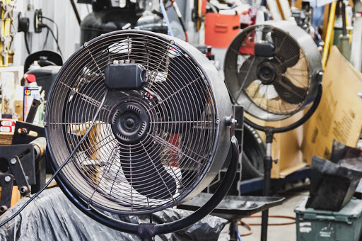 Used Car Dealer «TRI City Auto Mart», reviews and photos, 617 E New Cir Rd, Lexington, KY 40505, USA