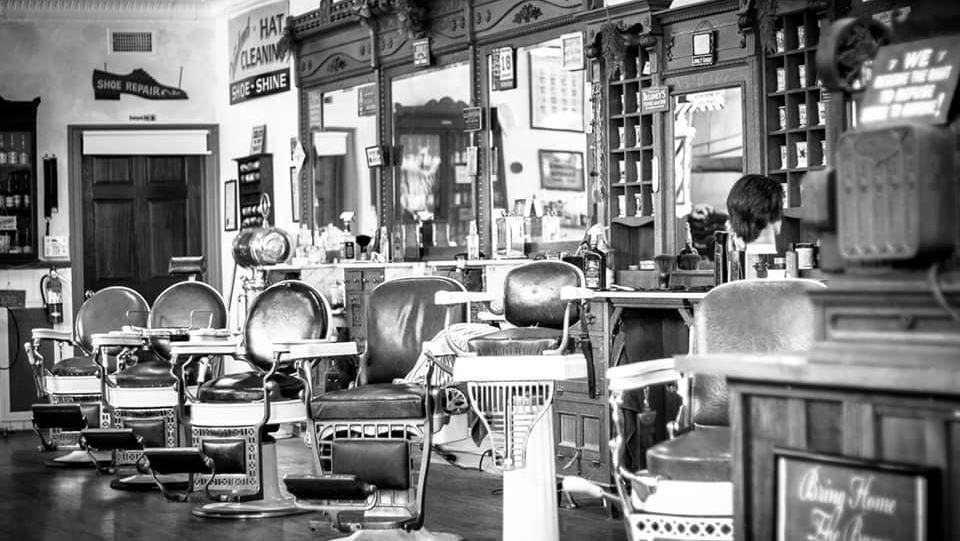 Reeds Barber Shop 18054