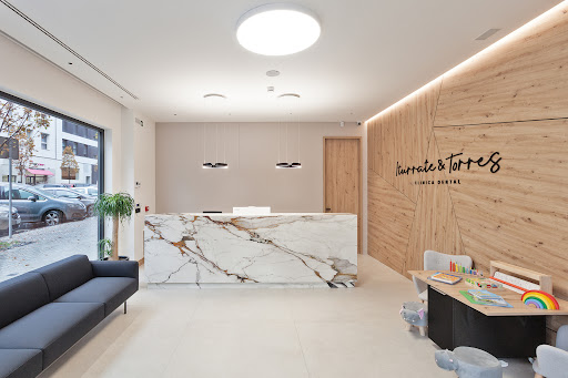 Iturrate & Torres Clínica Dental en Pamplona, Pamplona